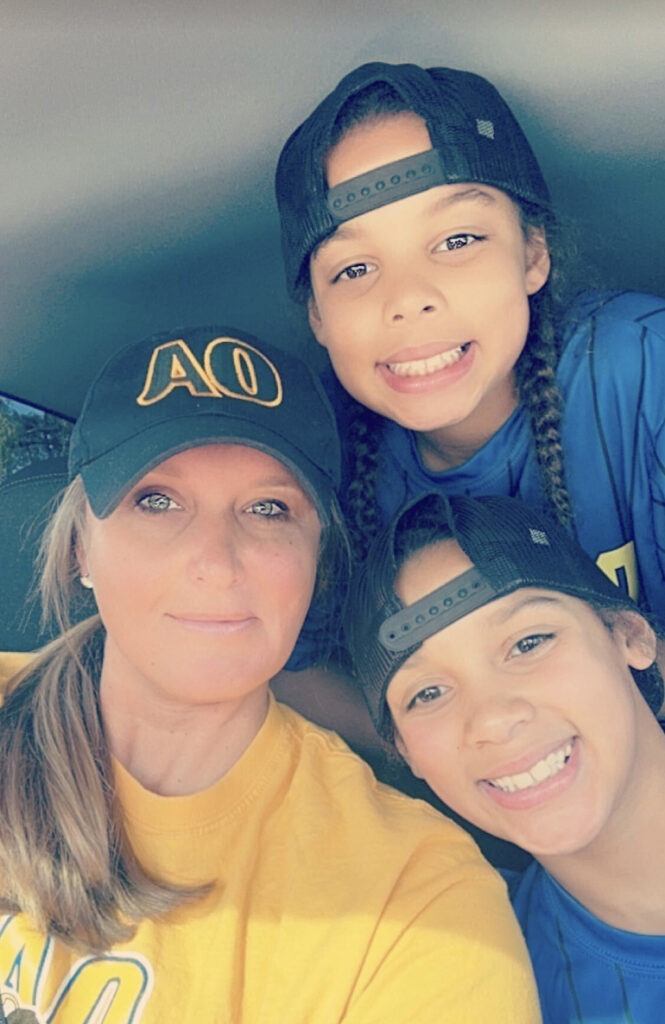 Erin Graham with her daughters