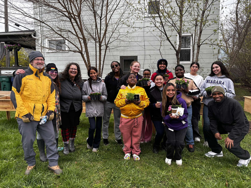 LeeAnn Gajewski, center, with the team she organized to beautify the south end of Niagara Falls.